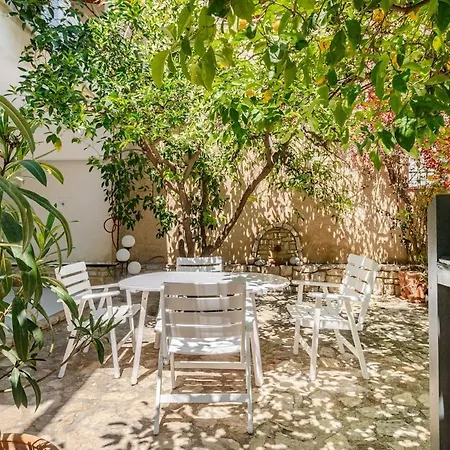 Kiveri Villa *